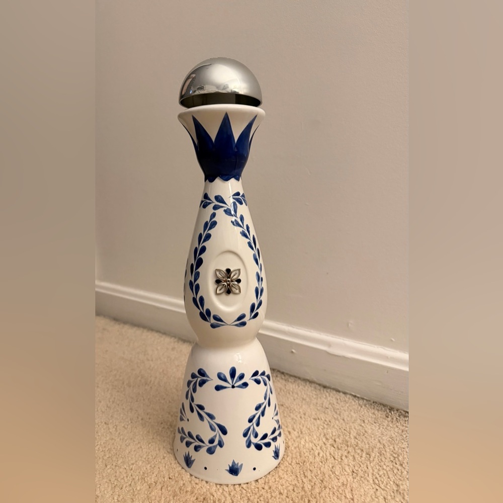 Clase Azul Reposado Tequila Bottle – 750 ml (Empty)